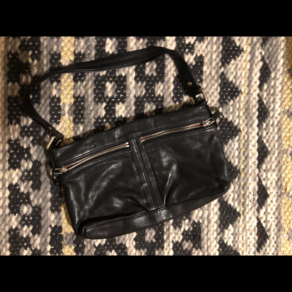 Banana Republic Genuine Leather Shoulder Bag 💼